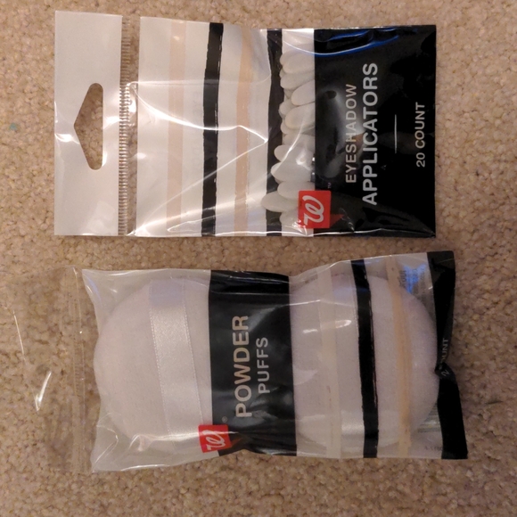 New! Cosmetic travel bag and cosmetic tools set - Picture 14 of 15